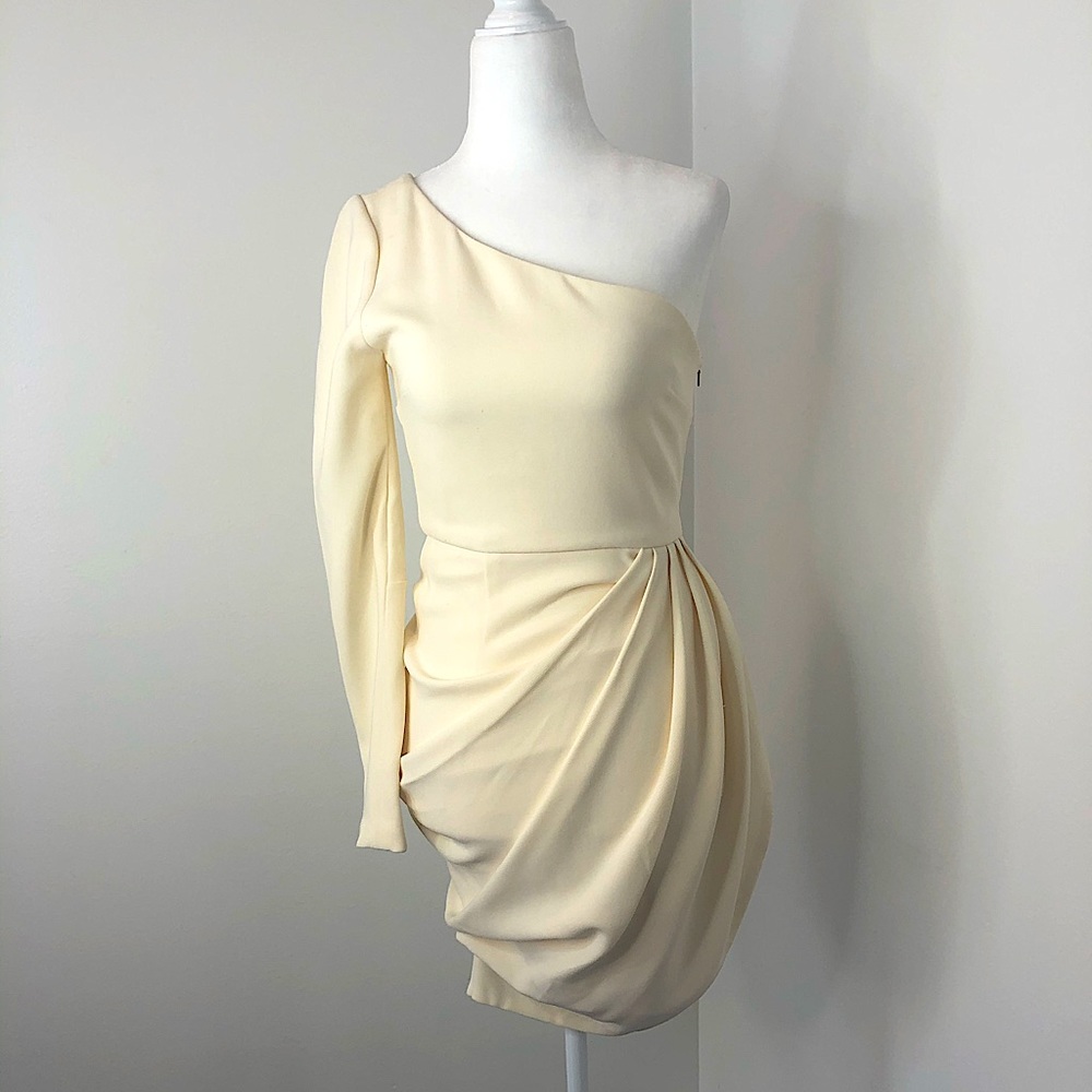Alice + Olivia One Shoulder Long Sleeve Cream/White Dress